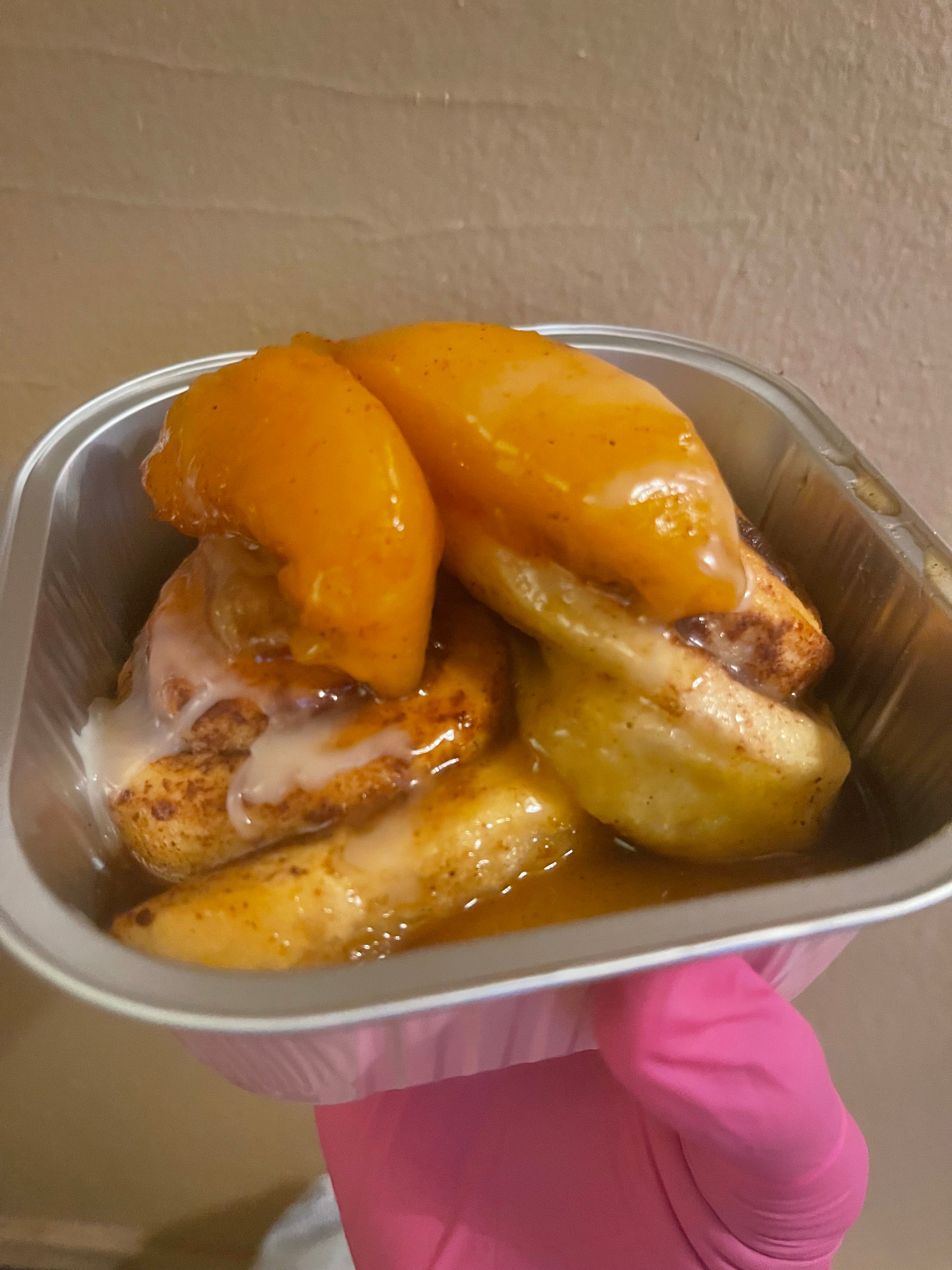 peach cobbler cinnamon rolls 2pc